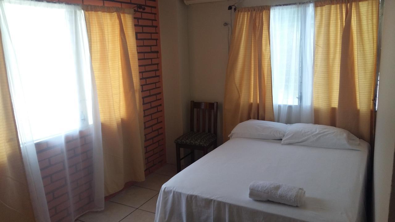 Hotel Casa Marina Ла Сейба Екстериор снимка